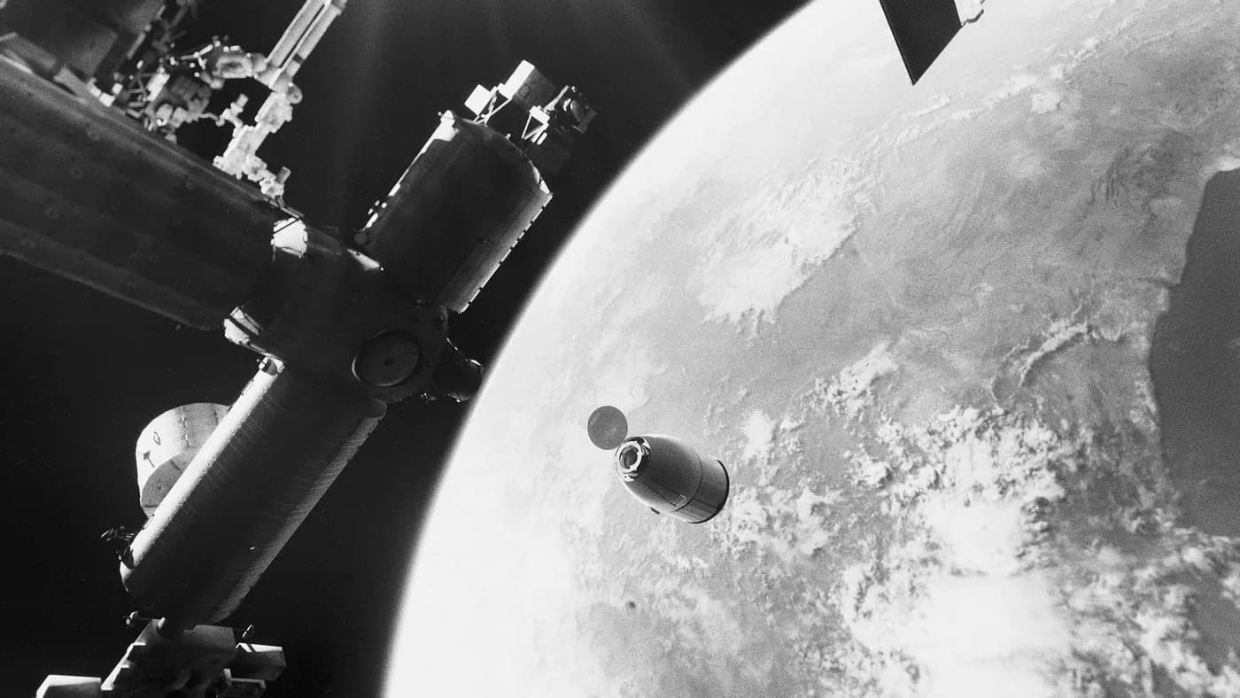 Representation of the NYX capsule preparing to dock the ISS